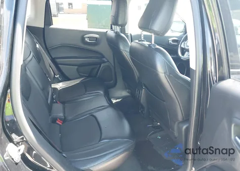 2018 Jeep Compass Altitude Fwd z USA, uszkodzony, nr VIN 3C4NJCBB8JT494129